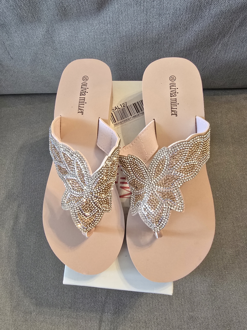 NIB Olivia Miller Blush Pink Butterfly Jewel Thong Sandals Womens 10